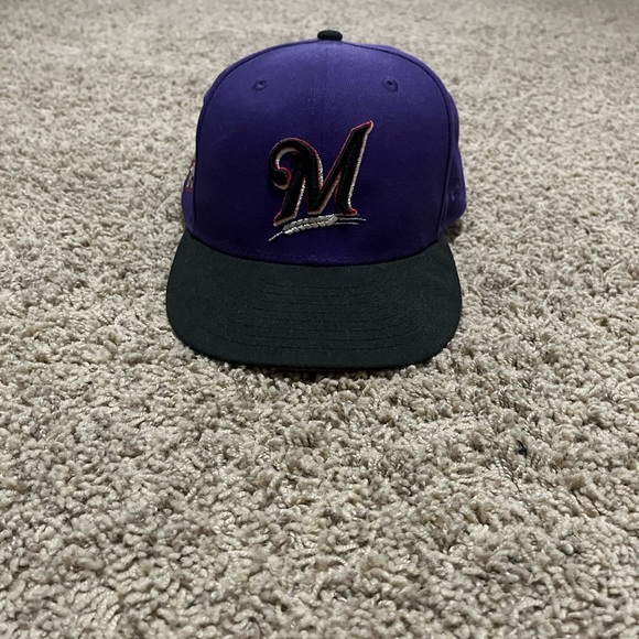 Mileaukee Brewers Hat - Picture 1 of 4